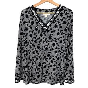 Michael‎ Kors Medium Black and White Floral Print V-Neck Long Sleeve Blouse